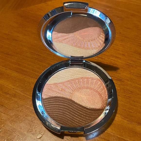 Becca Endless Summer Glow Bronze & Glow Palette - Picture 6 of 14